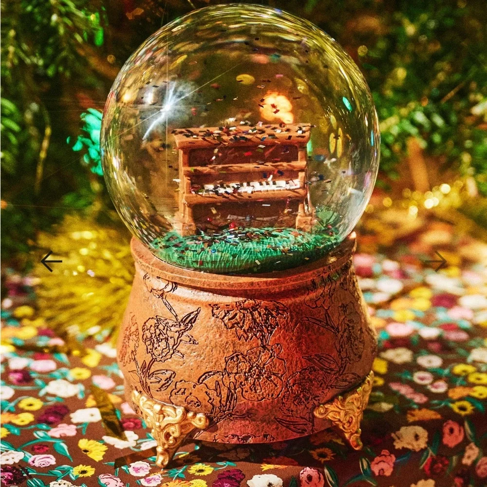 Taylor Swift The Eras Tour Acoustic Piano Snow Globe - Picture 4 of 5